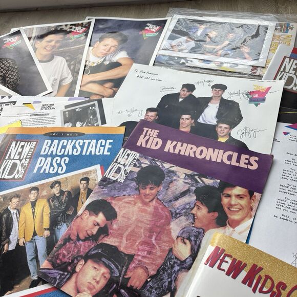 New Kids On The Block VTG Tapes Magazines Button Ticket RARE HUGE LOT Scrapbook - Picture 12 of 16